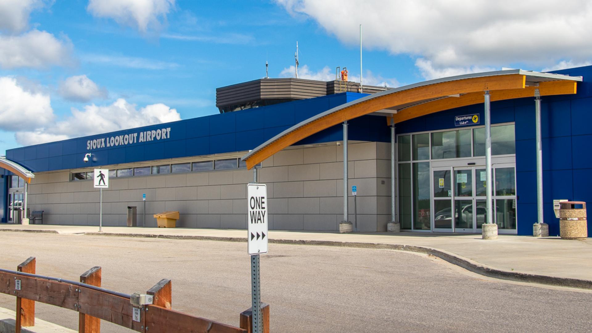 The arrivals entrance outside Sioux Lookout Municipal Airport